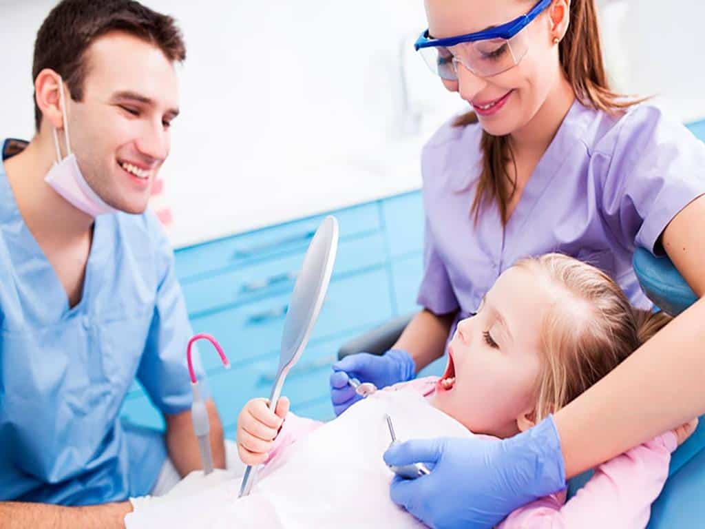 دندان‌پزشک اطفال